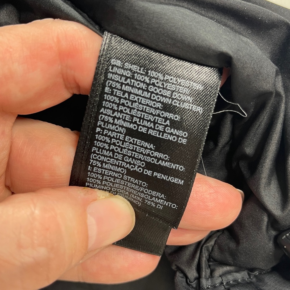 The North Face Black Women's 1996 Retro Nuptse Quilted 700 Down Vest - Picture 11 of 12